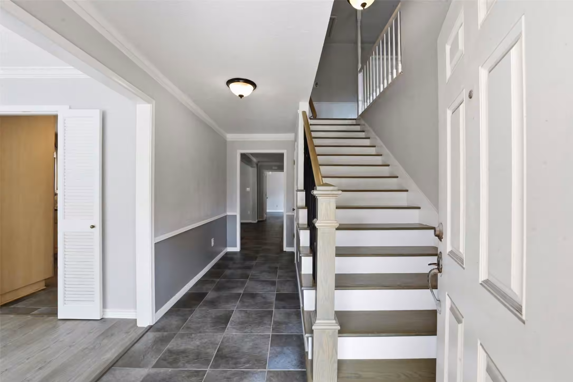 Photo 6 of 8130 Fernbrook Lane, Houston, TX