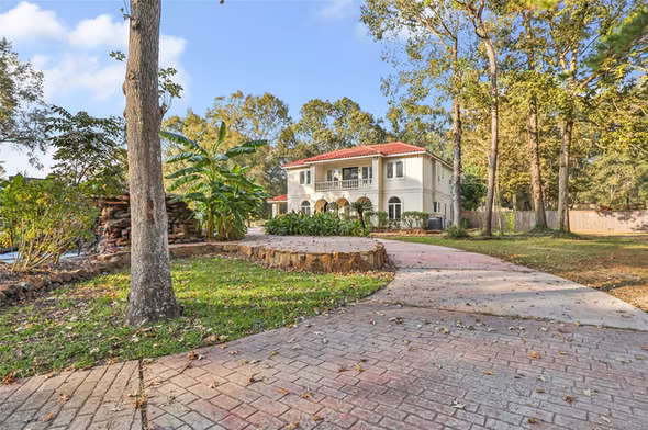 Photo 4 of 1207 Vista Del Lago Drive, Huffman, TX