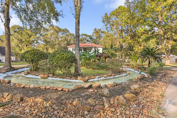 Photo 5 of 1207 Vista Del Lago Drive, Huffman, TX