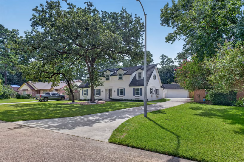 Photo 5 of 6527 Apple Valley Lane, Houston, TX