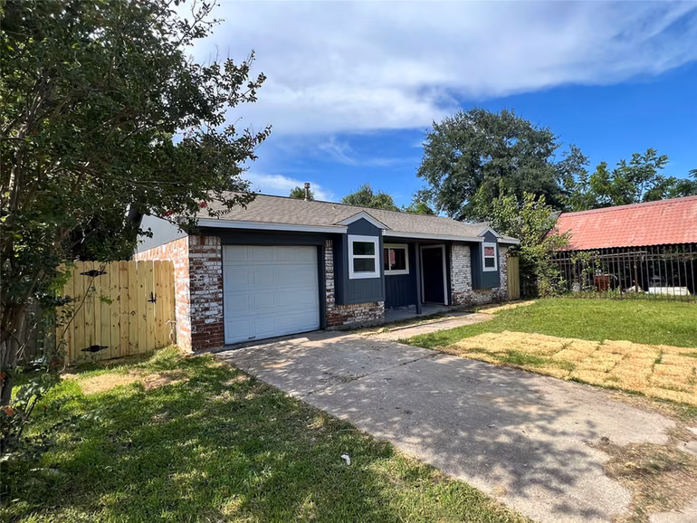 Photo 3 of 17023 Sunshine Street, Houston, TX