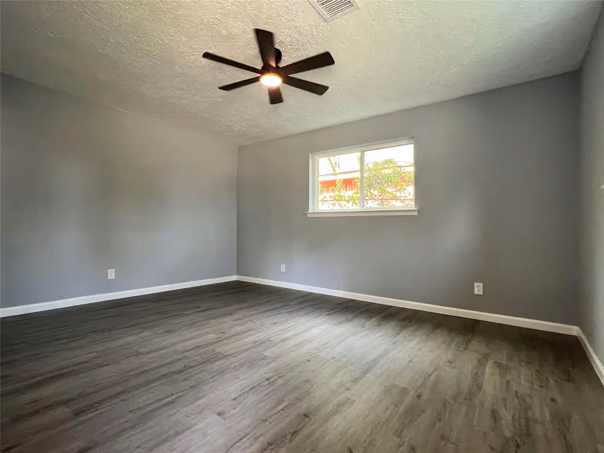 Photo 5 of 17023 Sunshine Street, Houston, TX