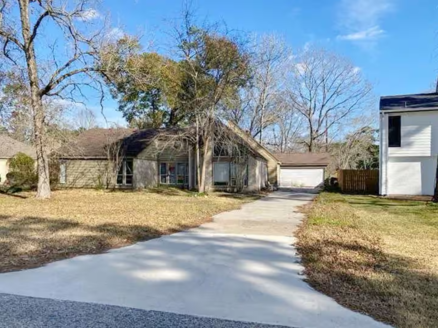 Photo of 1502 Chestnut Ridge Road, Houston, TX