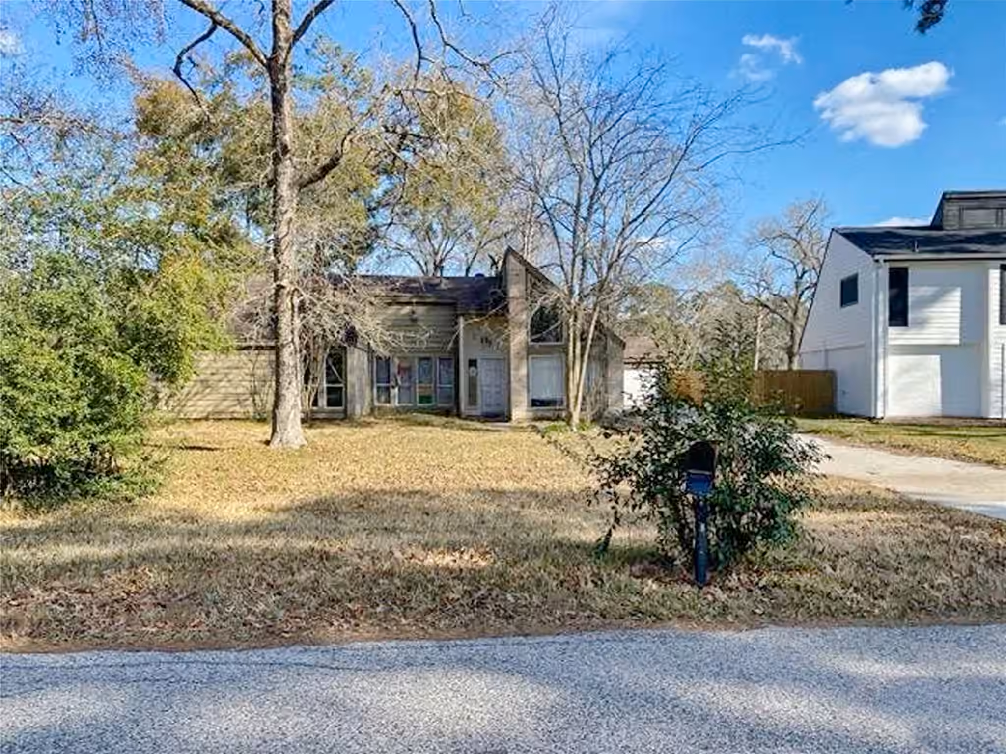 Photo 7 of 1502 Chestnut Ridge Road, Houston, TX