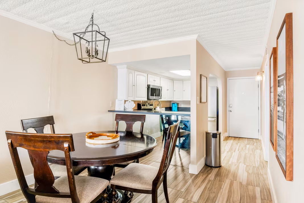 Photo 4 of 7310 Seawall Boulevard 1106, Galveston, TX