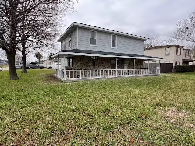 Photo of 1101 4th Avenue N, Texas City, TX