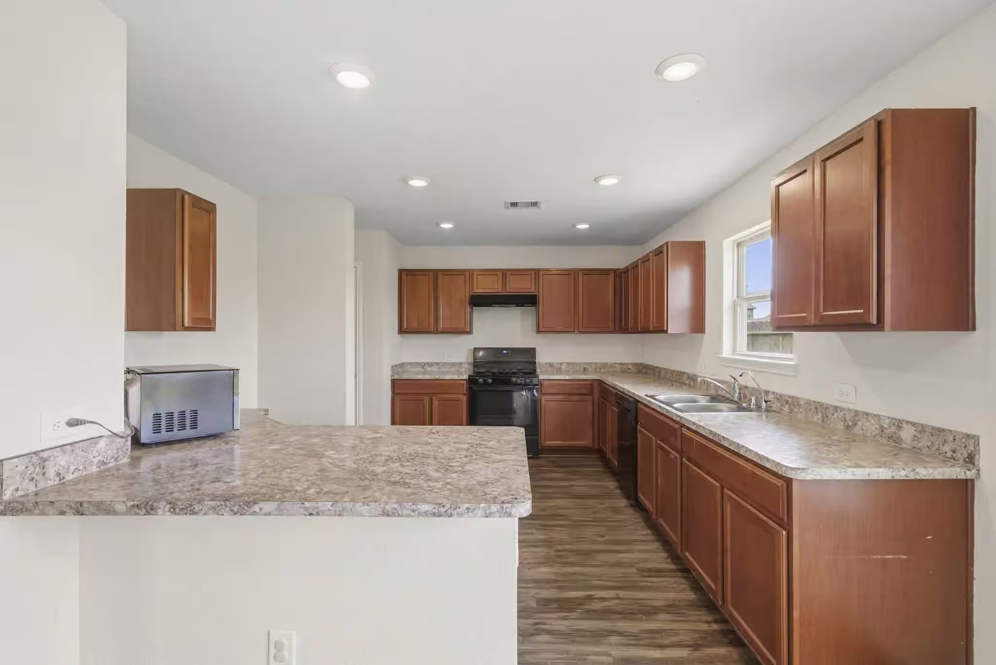 Photo 4 of 25231 Stone Tower Court, Katy, TX
