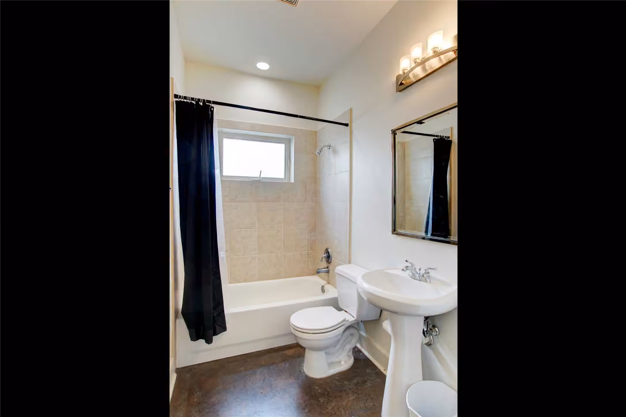 Photo 6 of 3230 La Branch Street, Houston, TX