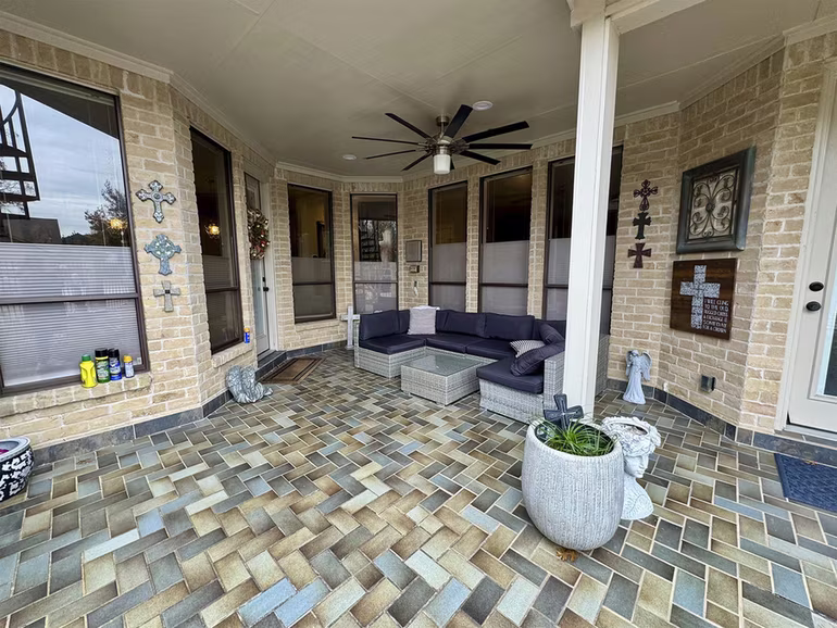 Photo 3 of 15727 Tanya Circle, Houston, TX