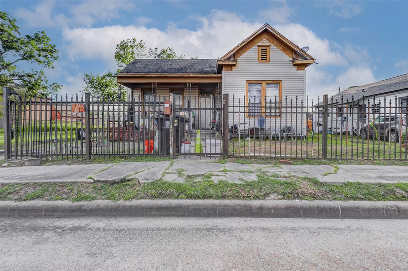 Photo 3 of 1917 Elysian Street, Houston, TX