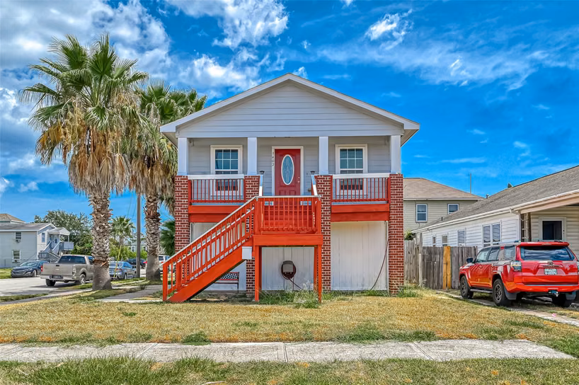 Photo of 1402 51st Street, Galveston, TX