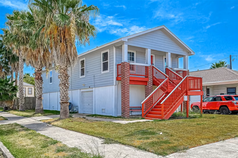 Photo 2 of 1402 51st Street, Galveston, TX