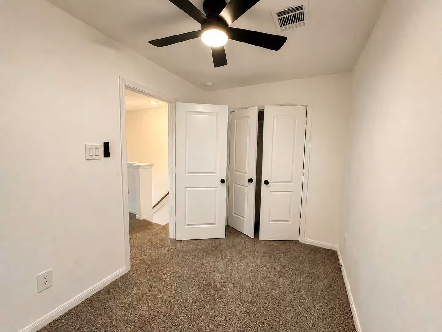 Photo 4 of 9715 Marie Village Court, Conroe, TX