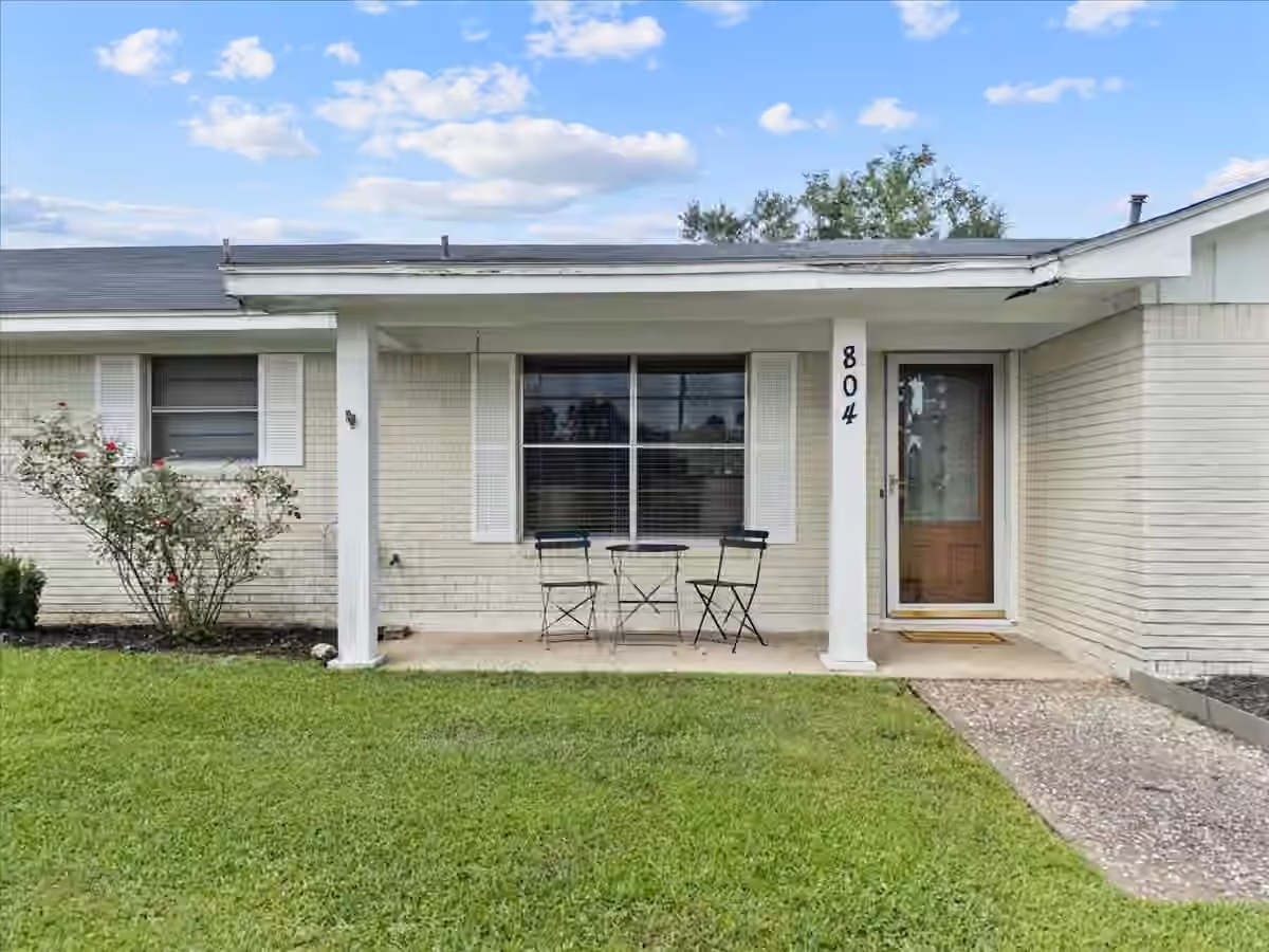 Photo 4 of 804 Otter Road, Anahuac, TX