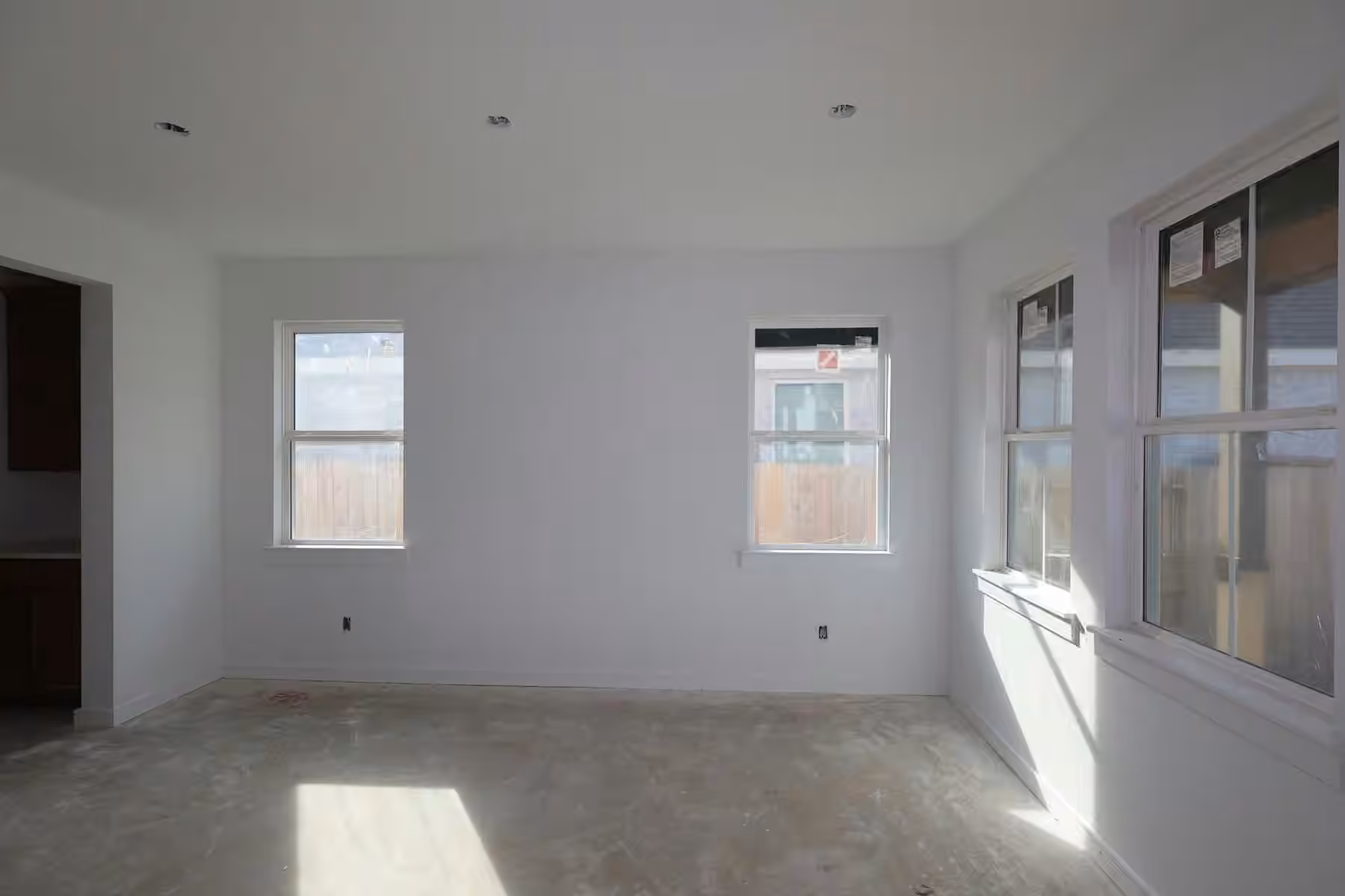Photo 4 of 29311 Hillberry Oaks Court, Waller, TX
