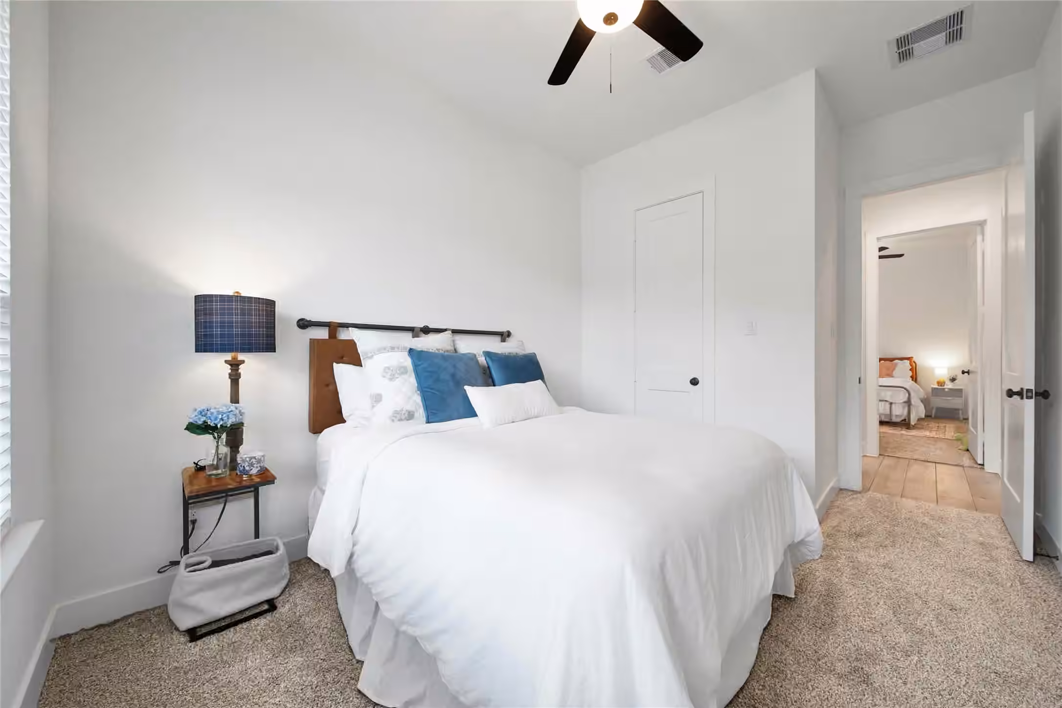 Photo 6 of 124 Alder Wood Terrace Court, Conroe, TX