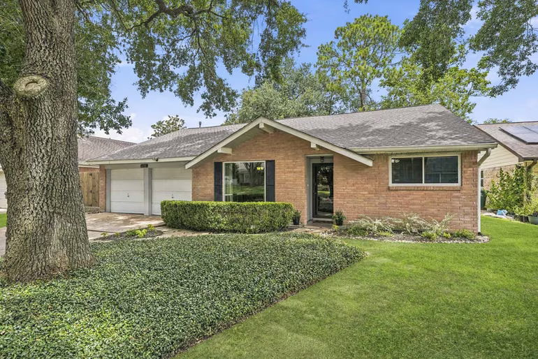 Photo 2 of 6006 Vicki John Drive, Houston, TX