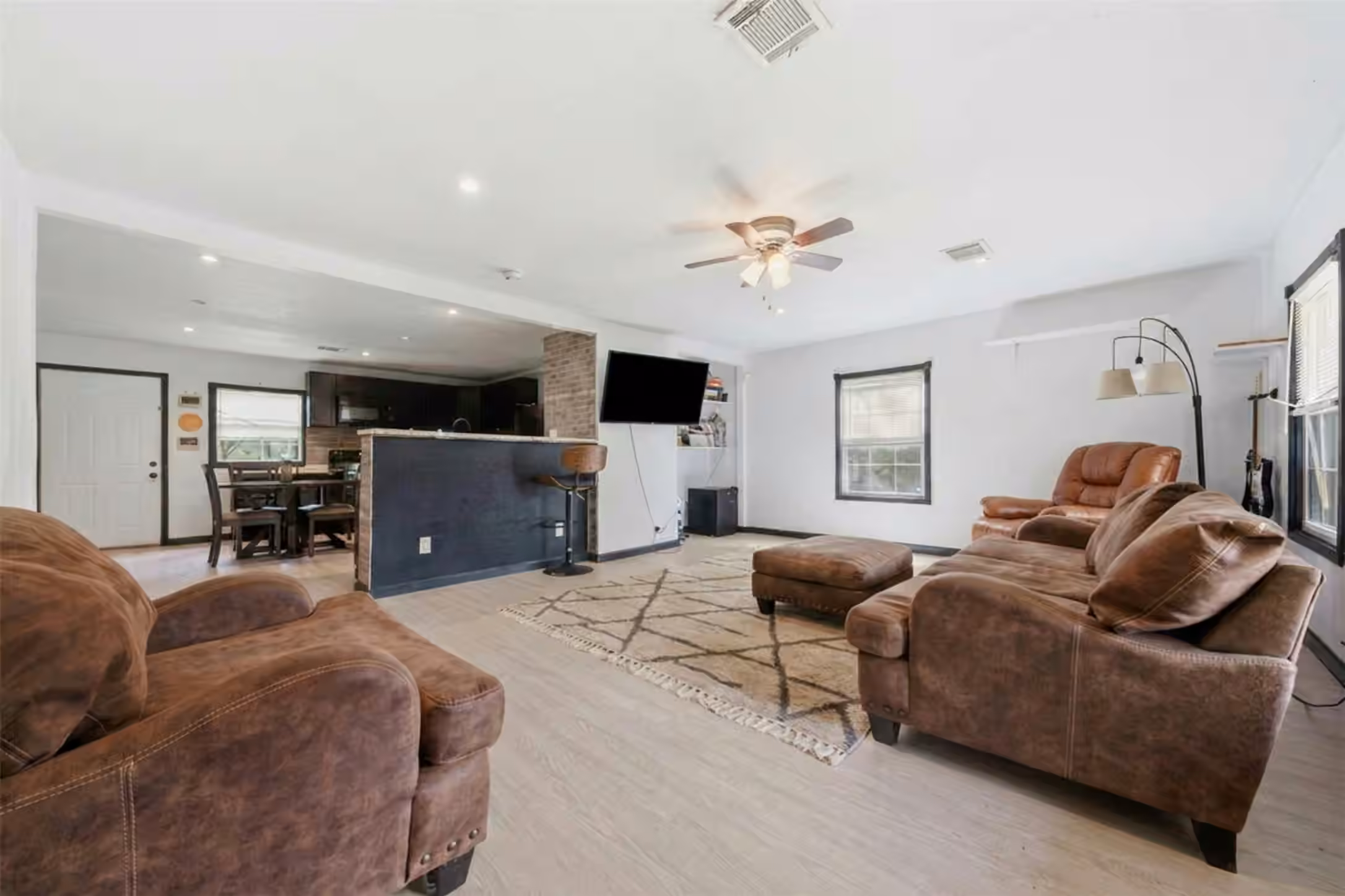 Photo 5 of 25921 Essex, New Caney, TX