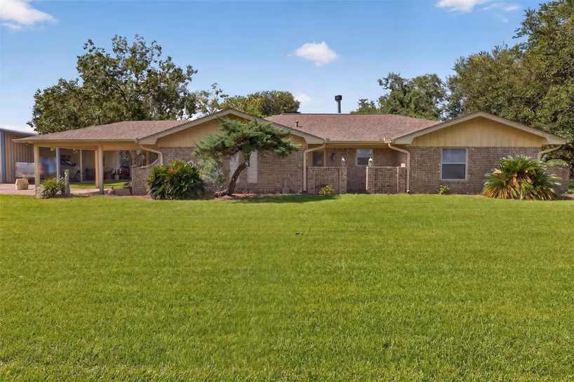 Photo of 1228 Cook Road, Winnie, TX