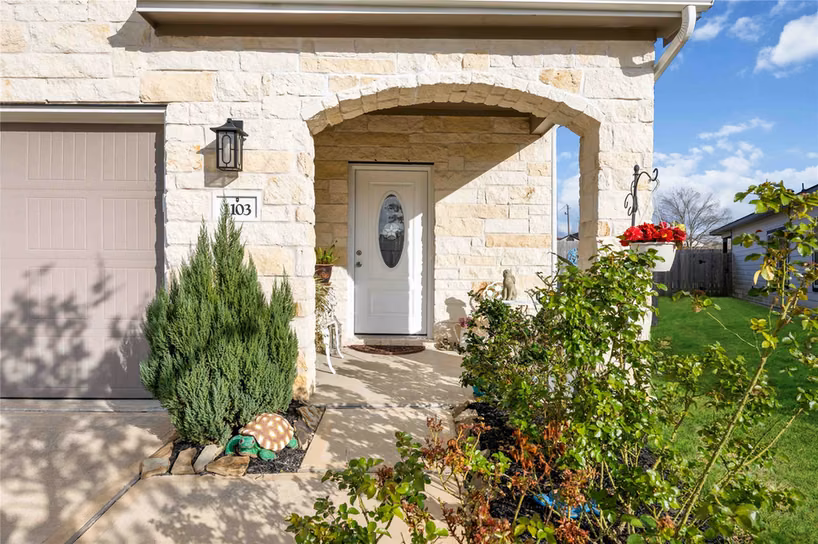 Photo 3 of 1103 Magnolia Branch Lane, Tomball, TX