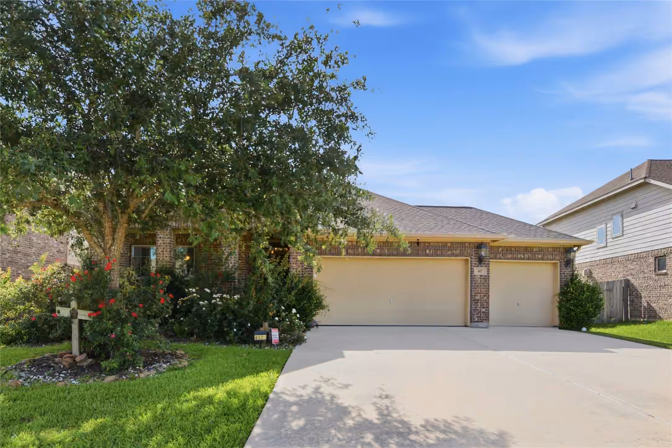 Photo 2 of 417 Westwood Drive, League City, TX