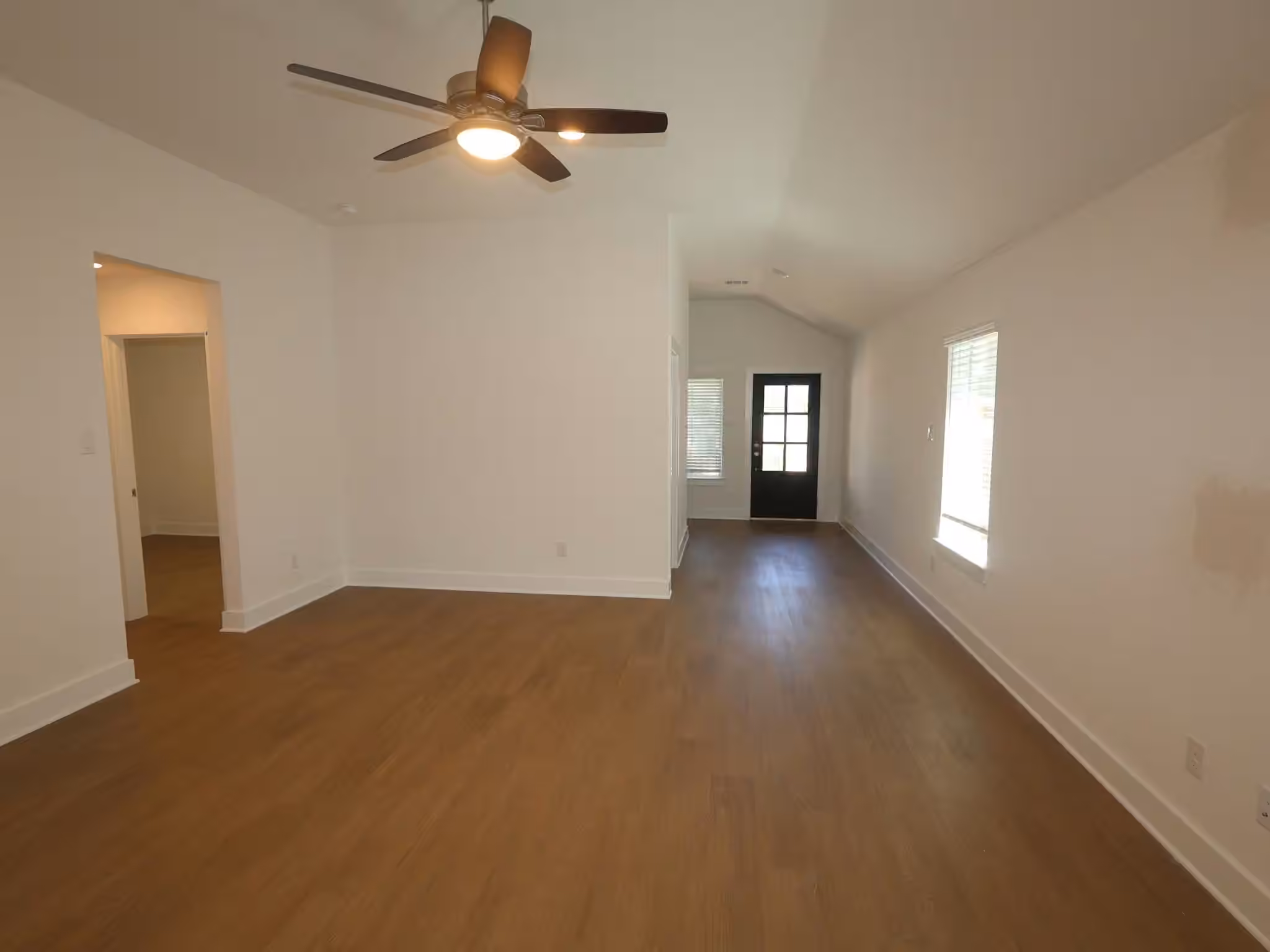 Photo 6 of 32527 Midsummer Drive, Fulshear, TX