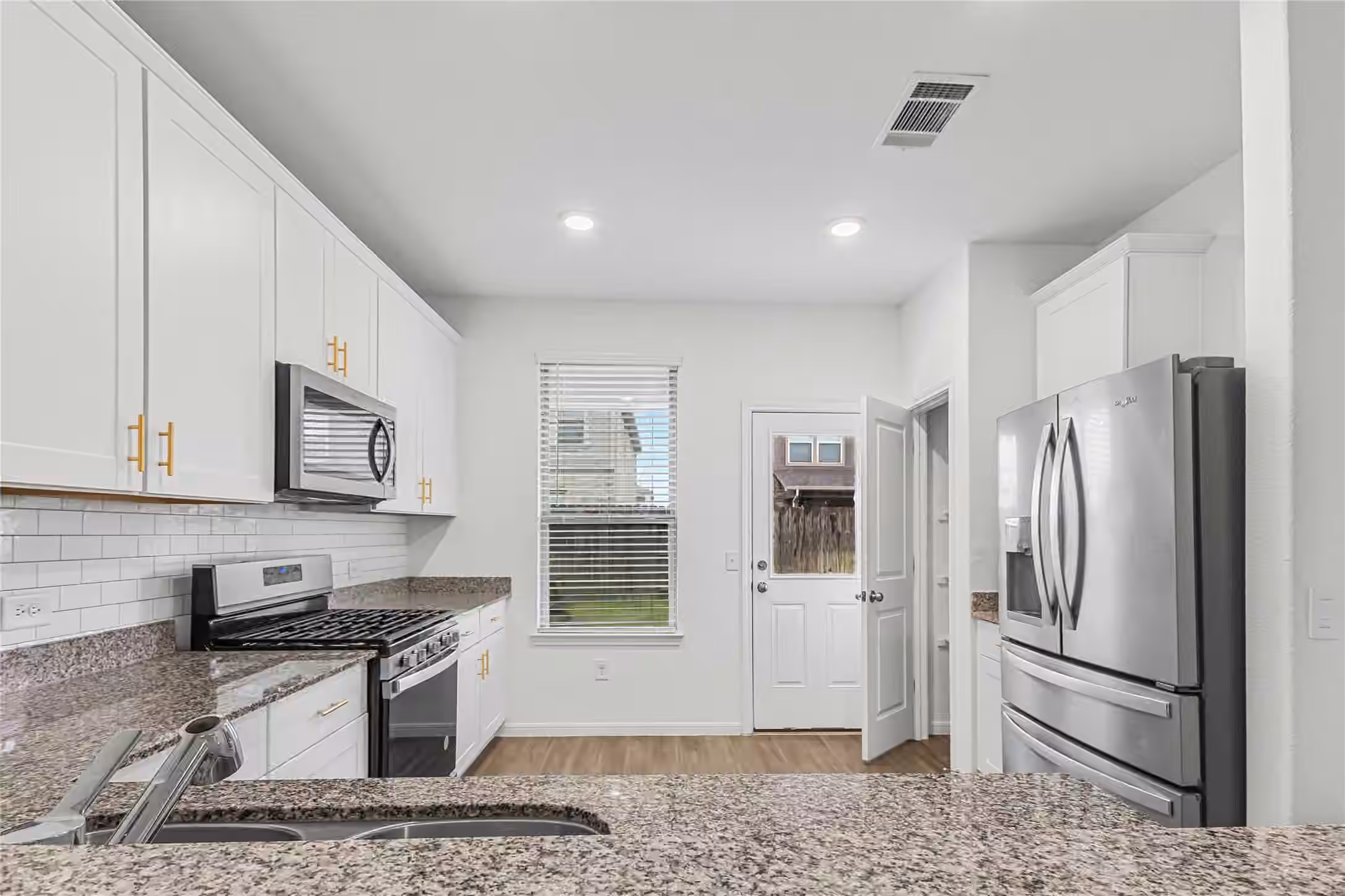 Photo 3 of 1016 Caramel Shores Drive, Katy, TX