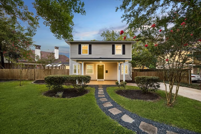 Photo of 858 Azalea Street, Houston, TX