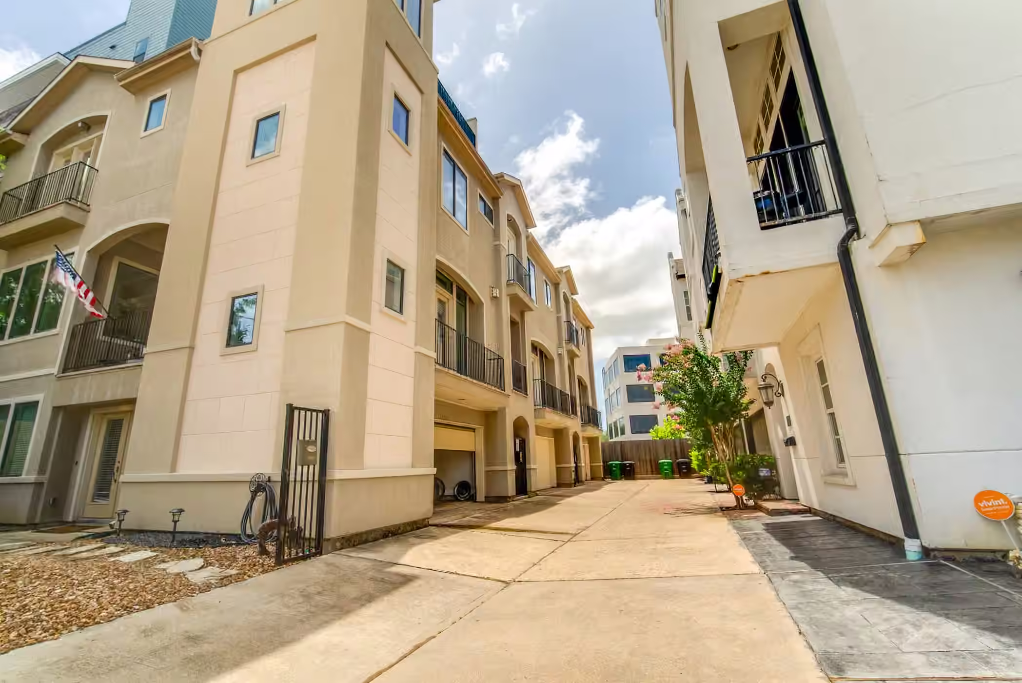 Photo 2 of 1205 Detering Street, Houston, TX