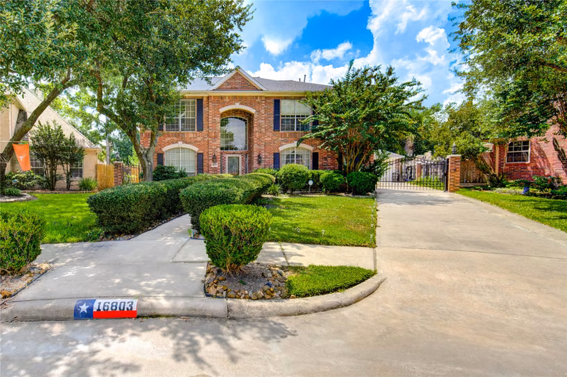 Photo 4 of 16803 Sandestine Drive, Houston, TX