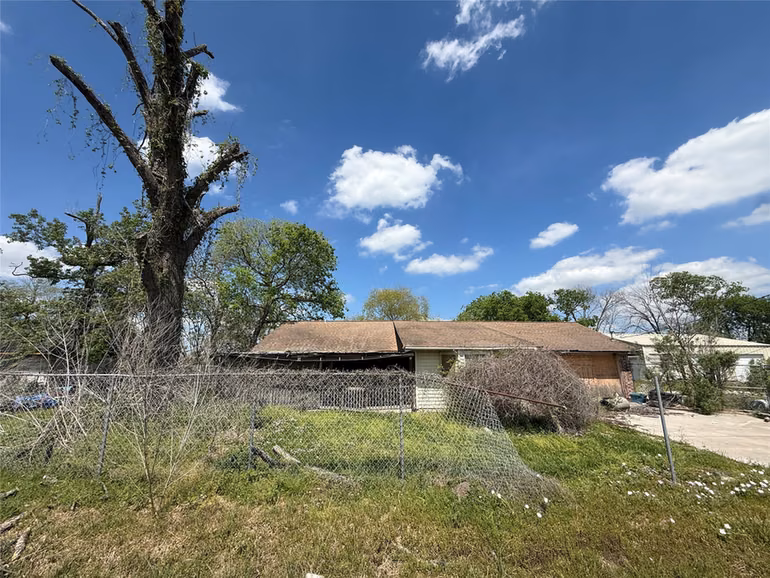 Photo of 16127 Long Road, Houston, TX 77044