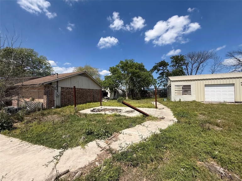 Photo 4 of 16127 Long Road, Houston, TX