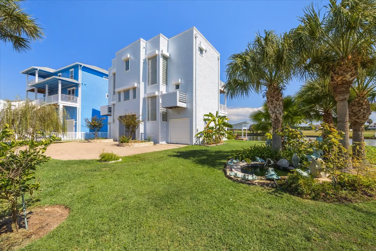 Photo 4 of 13415 Binnacle Way, Galveston, TX