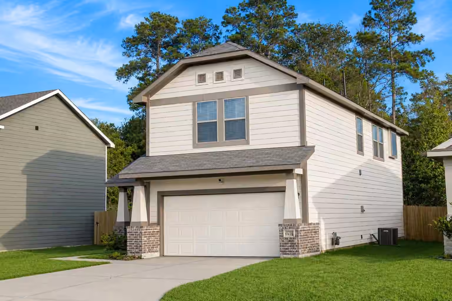 Photo 2 of 17624 Cedar Crest Drive, Conroe, TX