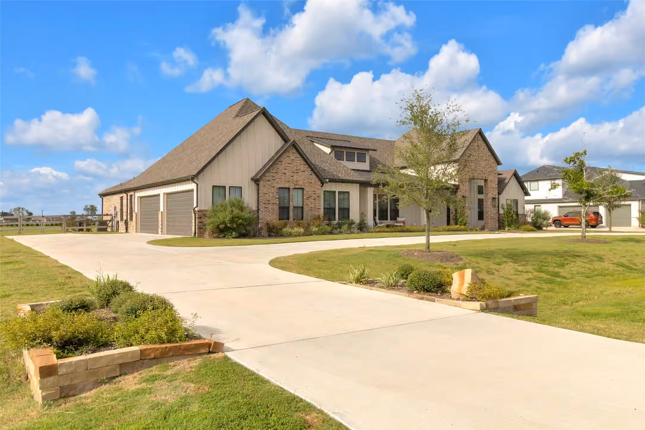 Photo 2 of 1024 Lake Breeze Drive, Waller, TX