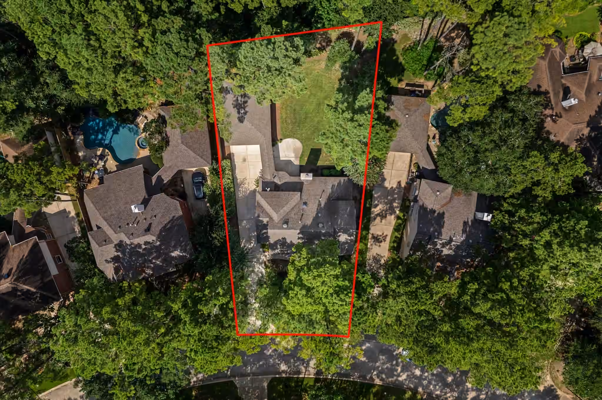 Photo 2 of 92 W Sandalbranch Circle, The Woodlands, TX