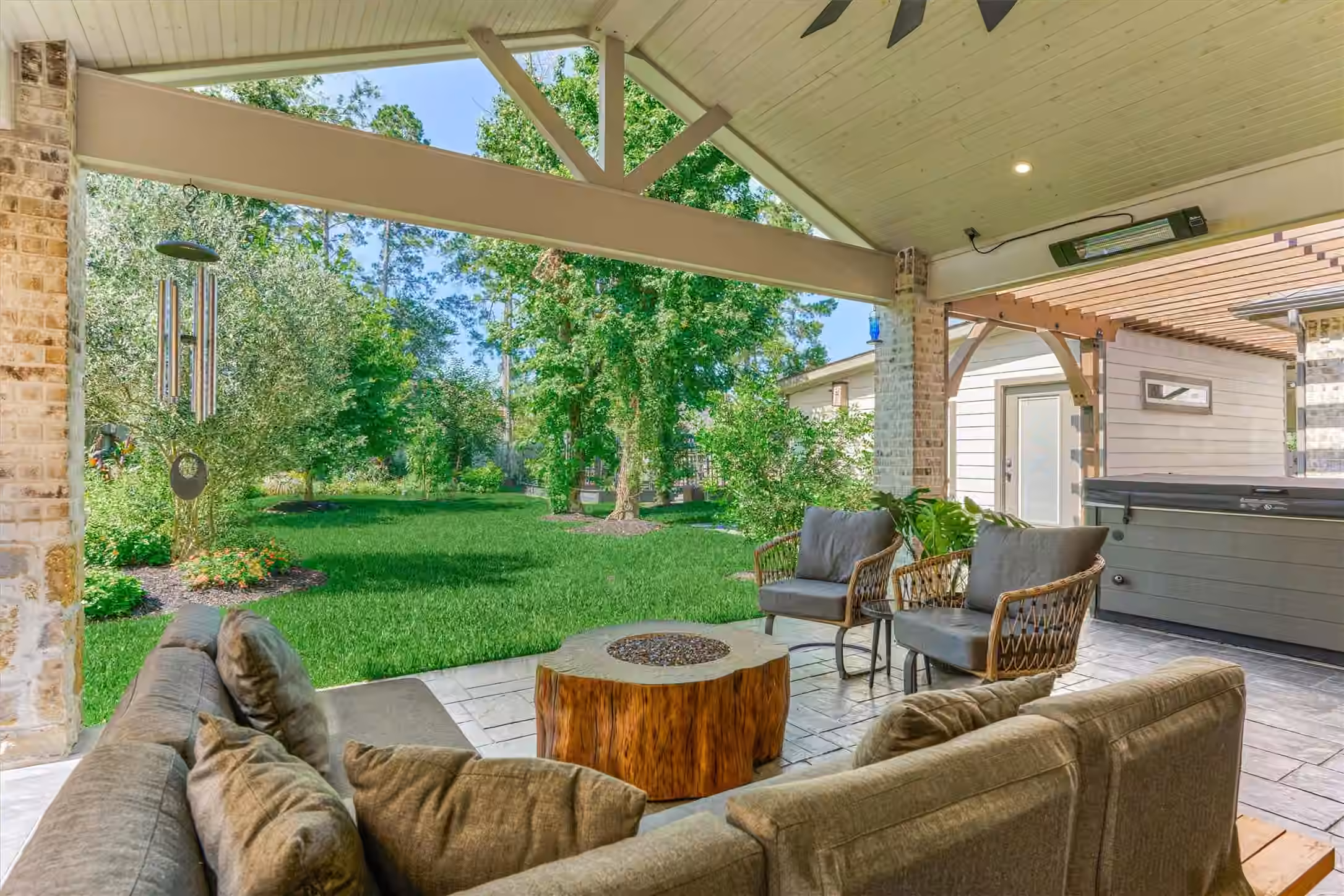 Photo 3 of 238 Bronze View Drive, Montgomery, TX