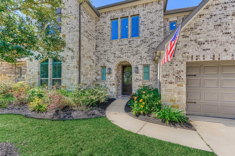 Photo 5 of 238 Bronze View Drive, Montgomery, TX