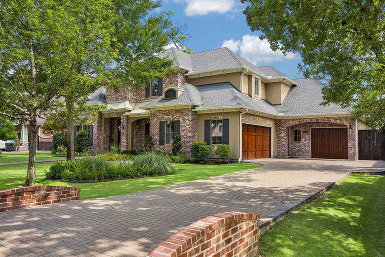 Photo 2 of 13127 Highwood Road, Houston, TX