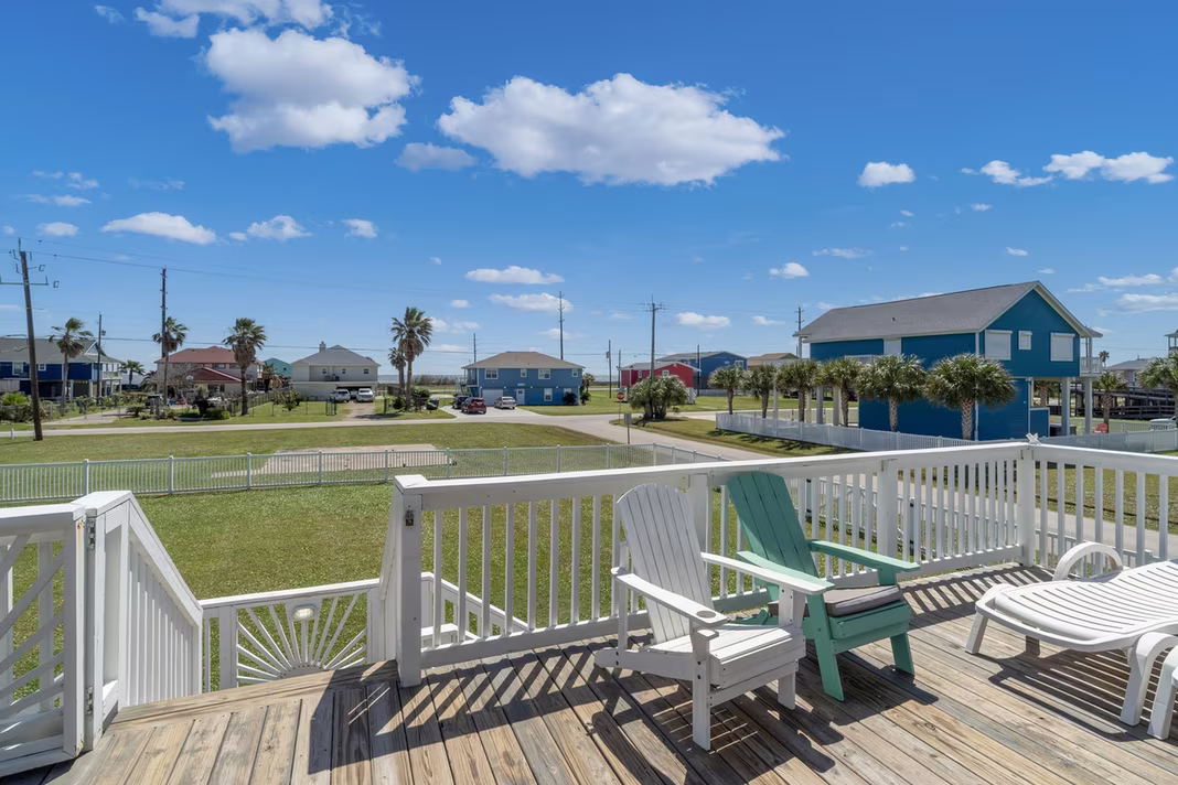 Photo 5 of 4219 Liberty Drive, Galveston, TX