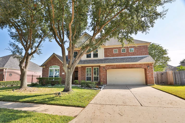 Photo 2 of 8410 Brighton Lake Lane, Houston, TX