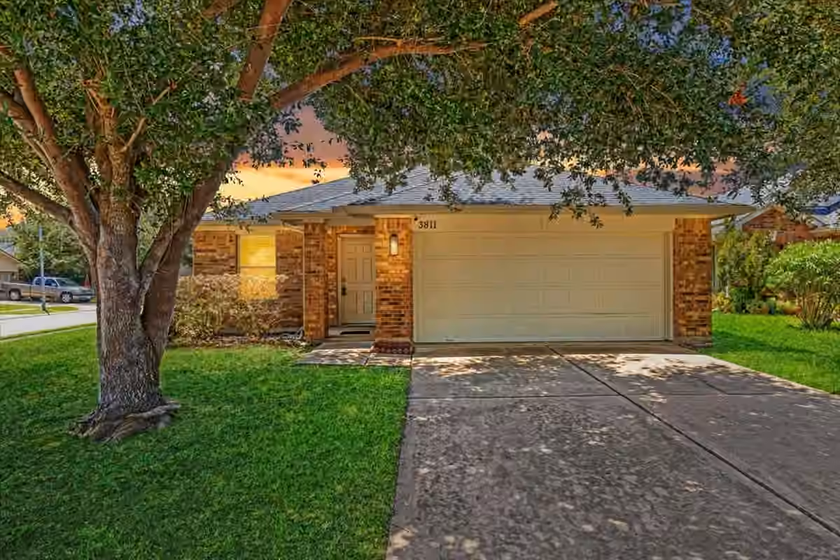 Photo 2 of 3811 Juniper Meadows Lane, Houston, TX