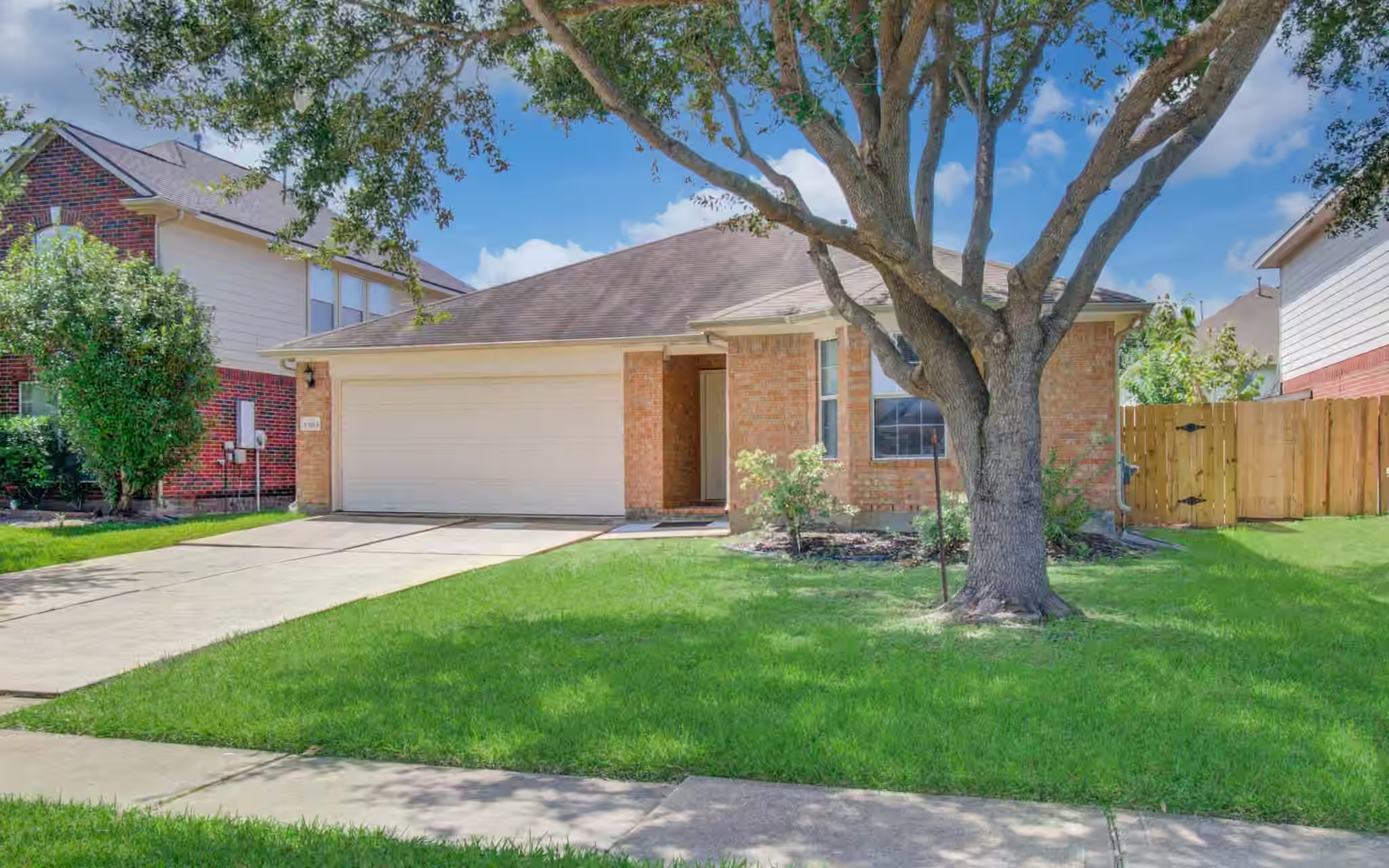 Photo 3 of 13915 Fort Nelson Drive, Houston, TX