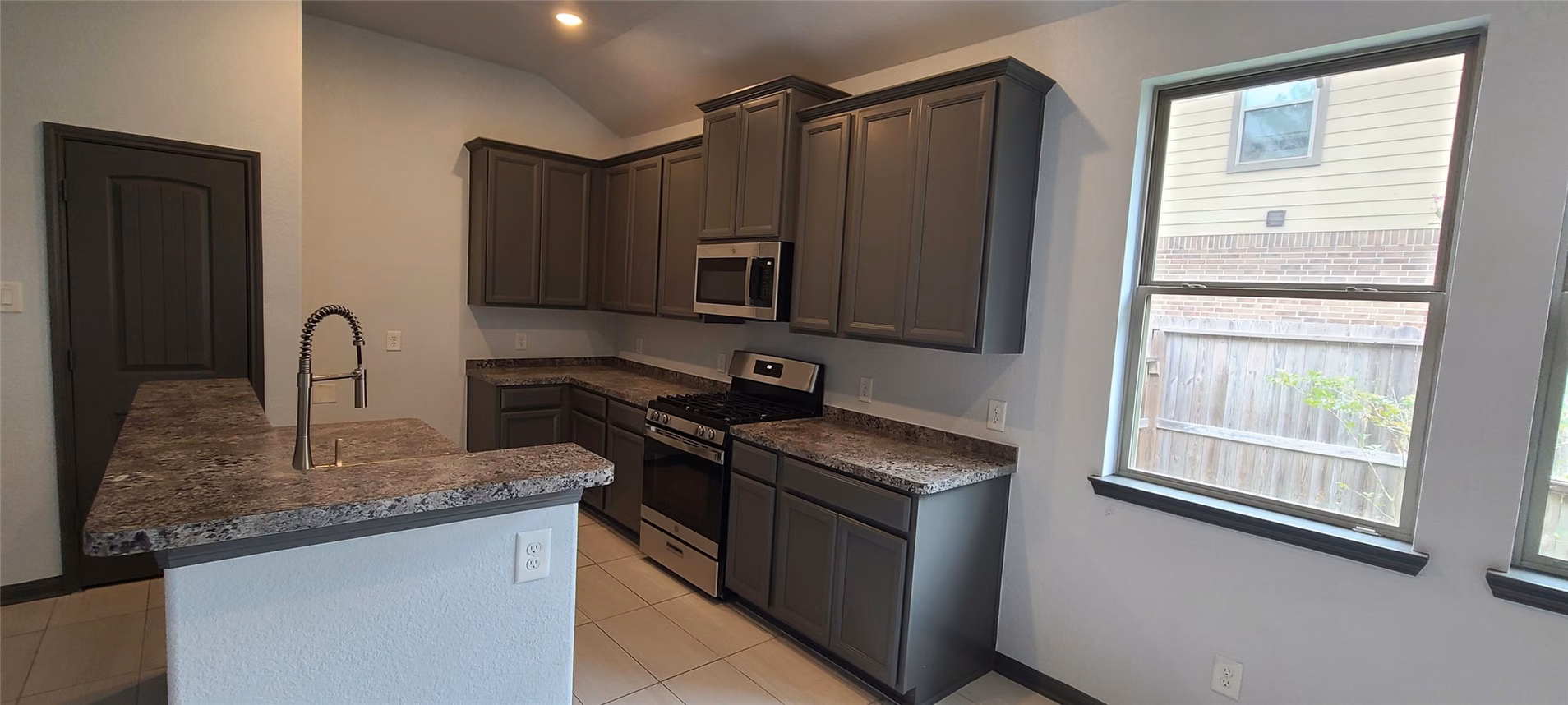 Photo 7 of 12147 La Salle River Road, Conroe, TX