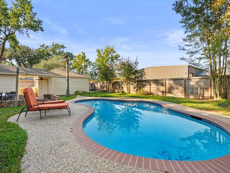 Photo 2 of 13718 Balmore Circle, Houston, TX