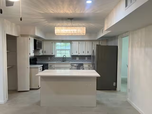 Photo 5 of 89 Coral Gables, Trinity, TX