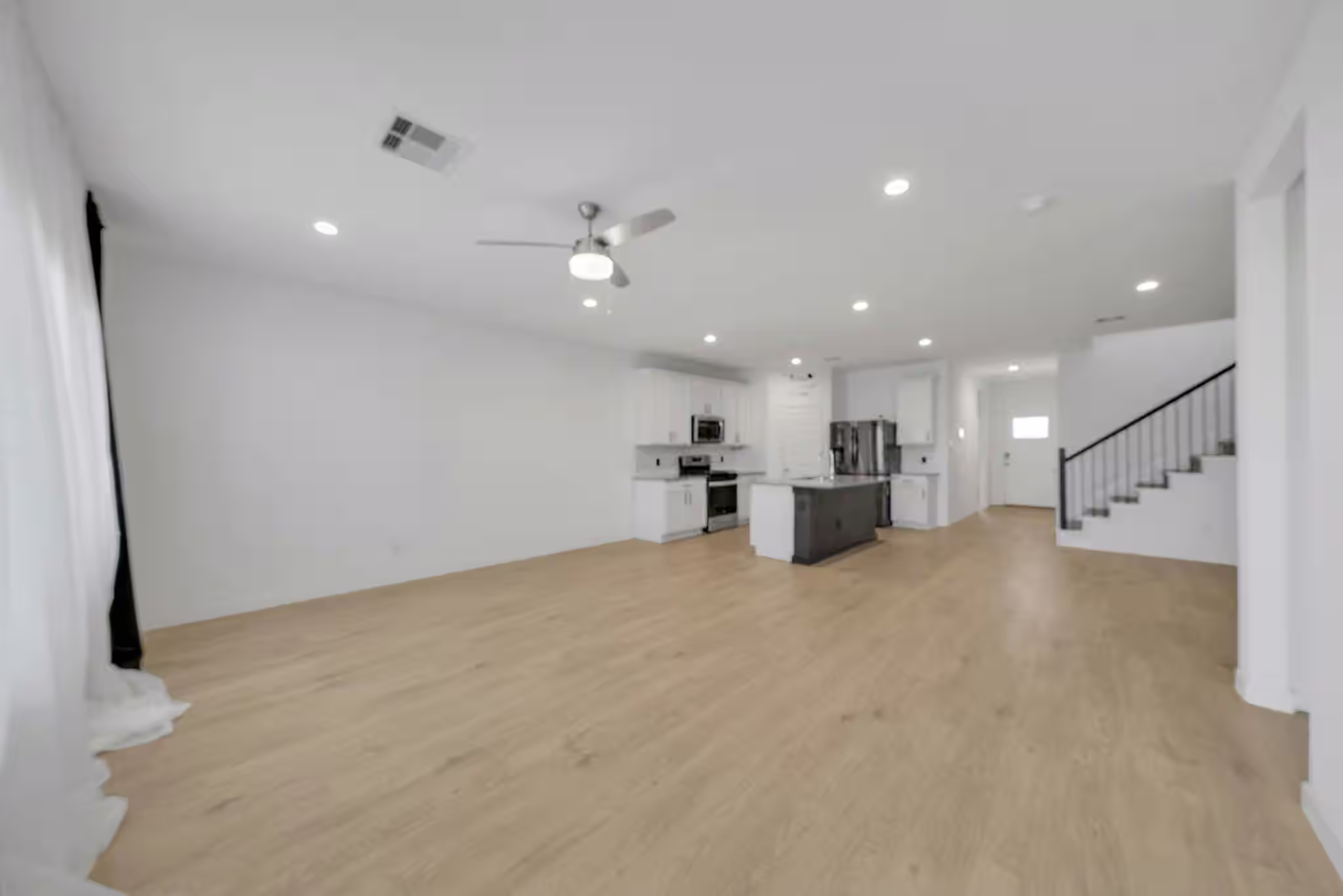 Photo 4 of 31855 Hallington Hill Lane, Fulshear, TX