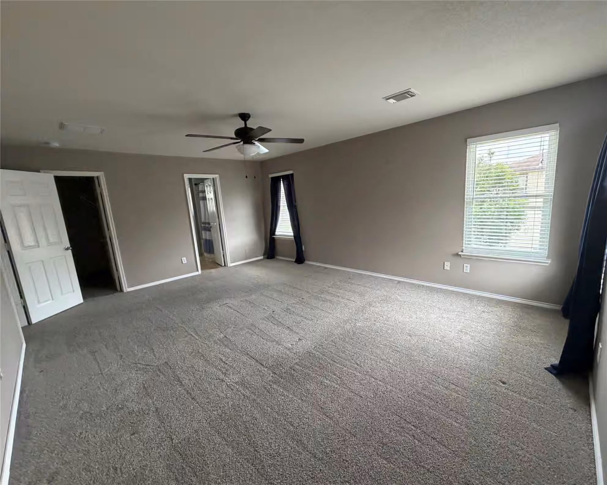 Photo 3 of 6407 Misty Brook Bend Court, Spring, TX