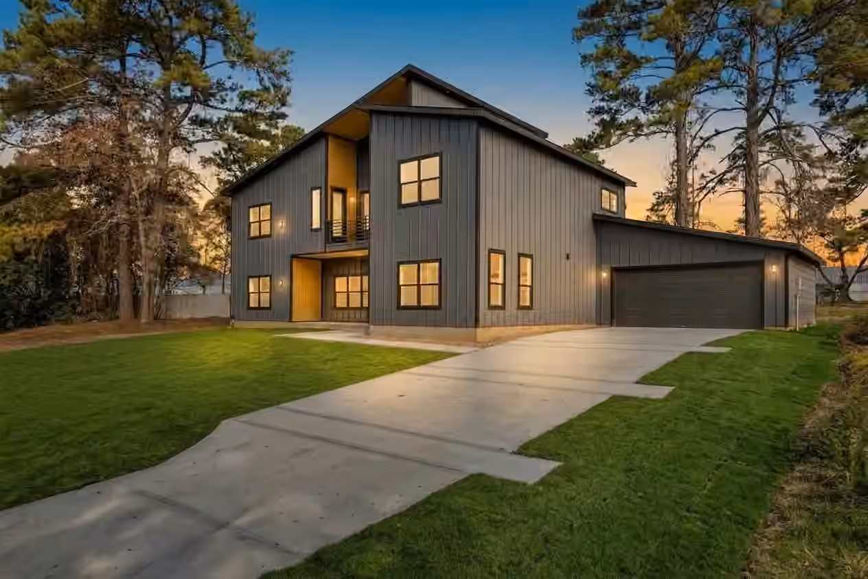 Photo of 7292 Edgewater Drive, Willis, TX 77318