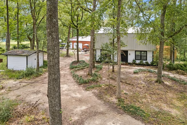 Photo 5 of 10765 Champion Forest Road, Conroe, TX